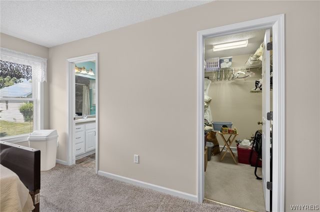 48 Mayfield Drive, West Seneca, NY 14224