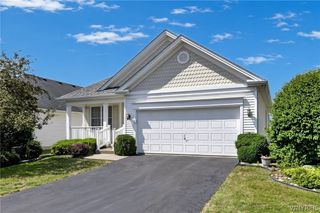 48 Mayfield Drive, West Seneca, NY 14224