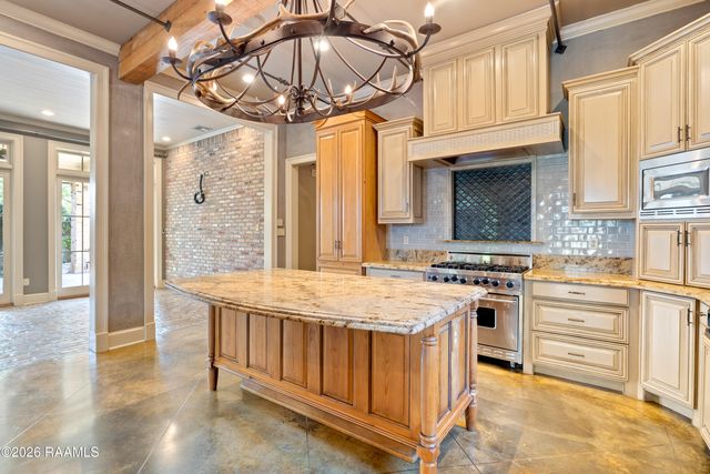 101 Tortola Lane, Youngsville, LA 70592