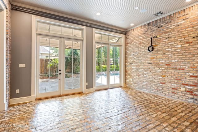 101 Tortola Lane, Youngsville, LA 70592