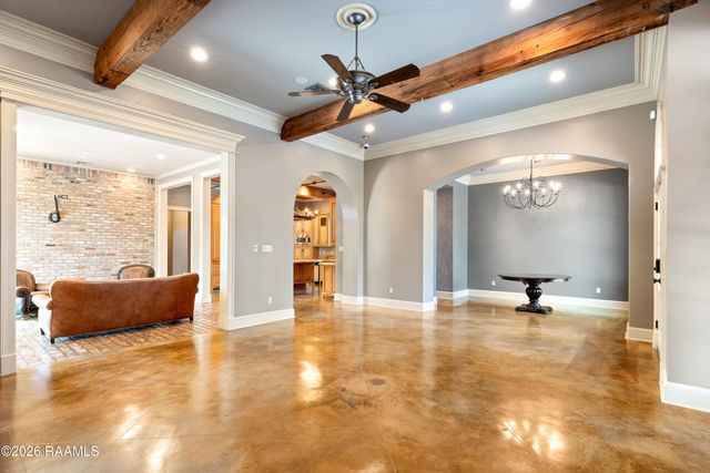 101 Tortola Lane, Youngsville, LA 70592
