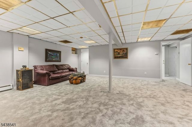 486 Summit Rd, Mountainside Boro, NJ 07092