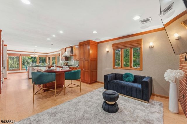 486 Summit Rd, Mountainside Boro, NJ 07092