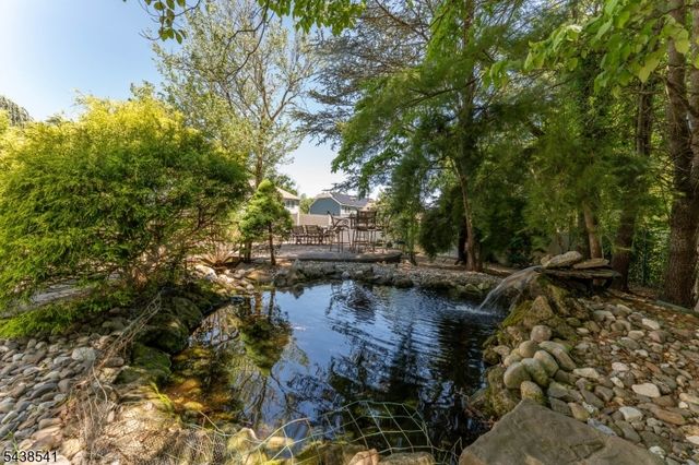 486 Summit Rd, Mountainside Boro, NJ 07092