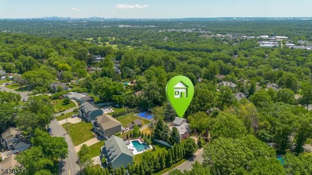 486 Summit Rd, Mountainside Boro, NJ 07092