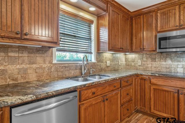 559 ELM ST, Frankston, TX 75763