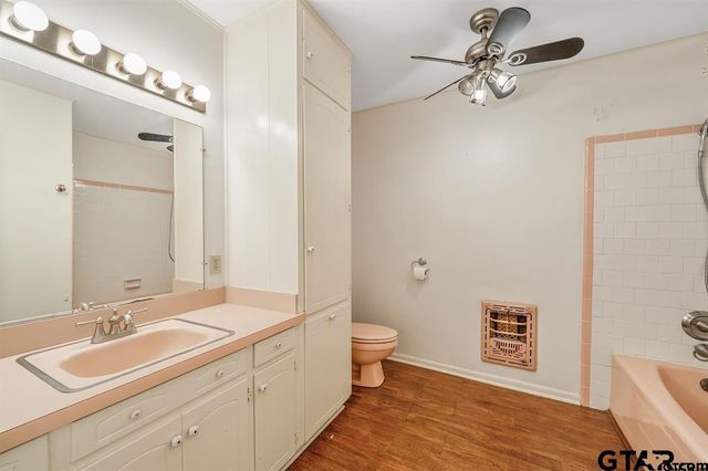 559 ELM ST, Frankston, TX 75763