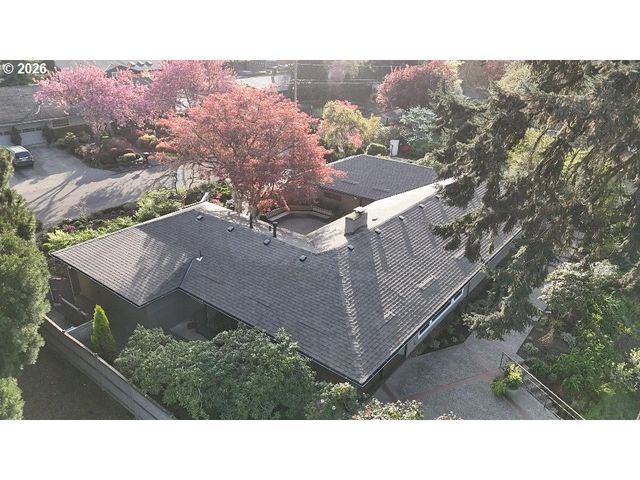 2320 Se MULBERRY Dr, Milwaukie, OR 97267