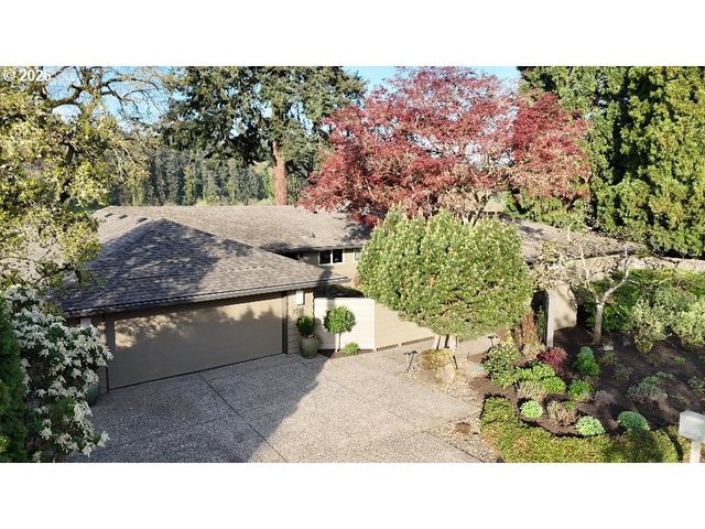 2320 Se MULBERRY Dr, Milwaukie, OR 97267