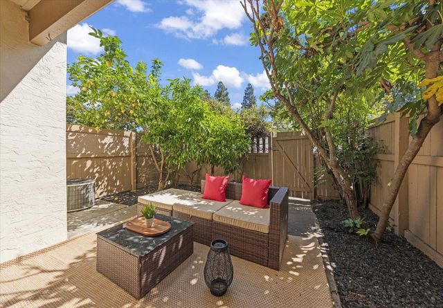 1970 Pomar Way, Walnut Creek, CA 94598