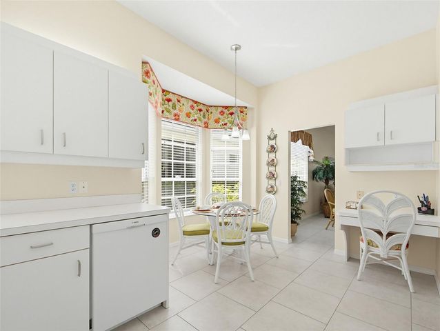 865 TARTAN DRIVE 2, Venice, FL 34293