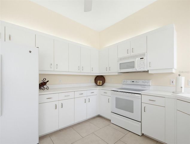 865 TARTAN DRIVE 2, Venice, FL 34293