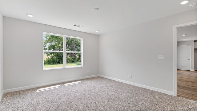 1031 Garden Lane, Prattville, AL 36066