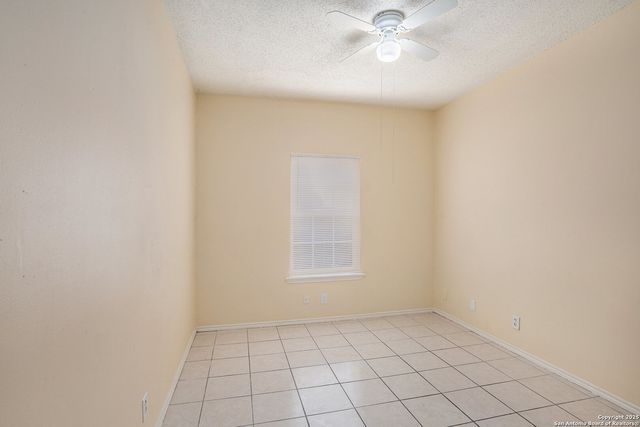 7601 Windsor Oaks, San Antonio, TX 78239