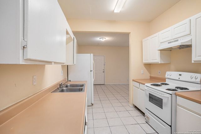 7601 Windsor Oaks, San Antonio, TX 78239