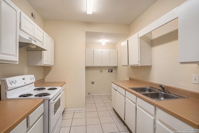 7601 Windsor Oaks, San Antonio, TX 78239