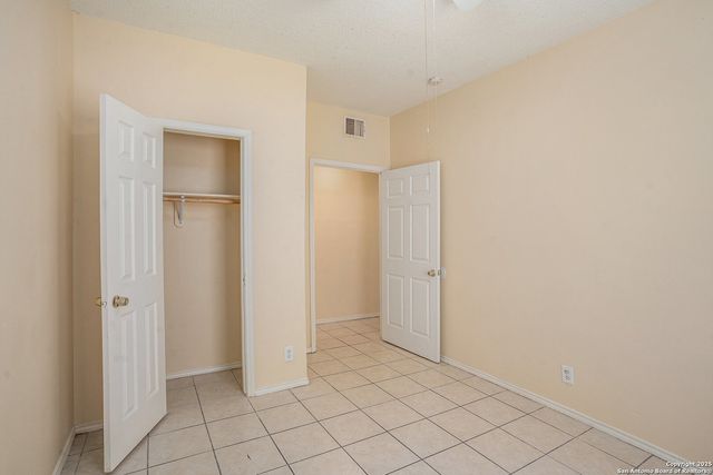 7601 Windsor Oaks, San Antonio, TX 78239