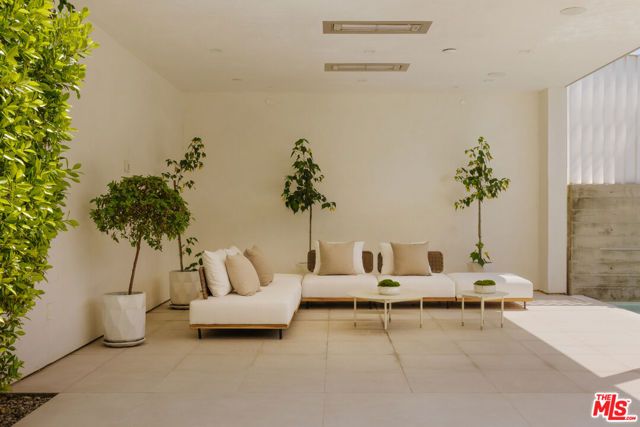 6510 W 5th Street, Los Angeles, CA 90048