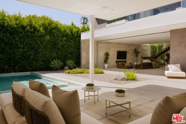 6510 W 5th Street, Los Angeles, CA 90048