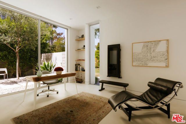 6510 W 5th Street, Los Angeles, CA 90048