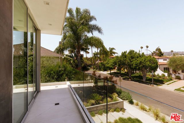 6510 W 5th Street, Los Angeles, CA 90048