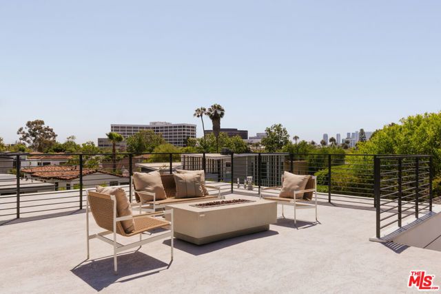 6510 W 5th Street, Los Angeles, CA 90048