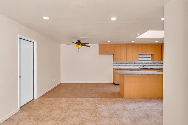 200 Dorita Way, Modesto, CA 95354