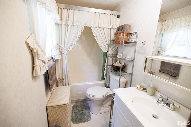 805 Judah Logan Road, Bedford, IN 47421