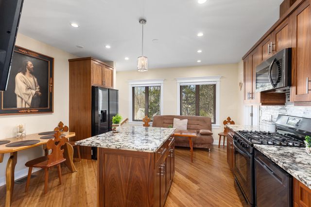 79 Pershing Street, South Haven, MI 49090