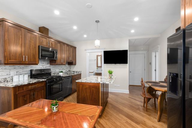 79 Pershing Street, South Haven, MI 49090