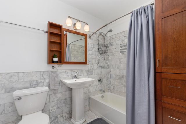79 Pershing Street, South Haven, MI 49090