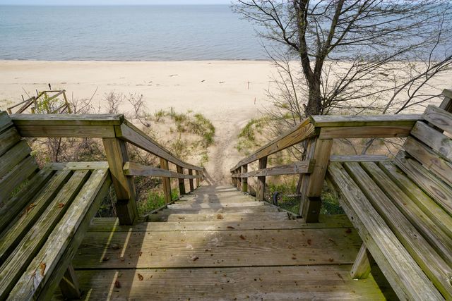 79 Pershing Street, South Haven, MI 49090