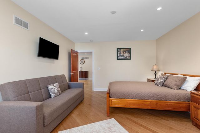 79 Pershing Street, South Haven, MI 49090
