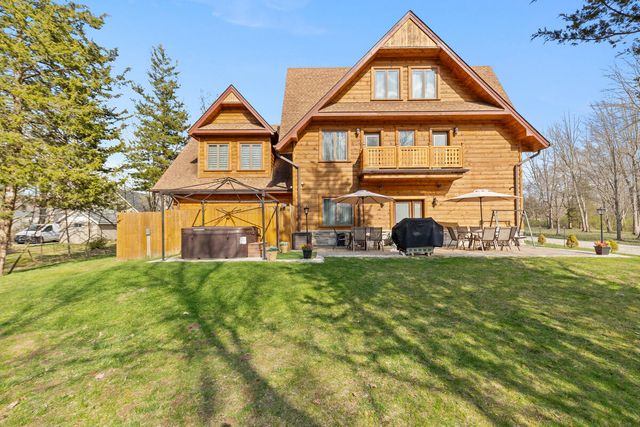 79 Pershing Street, South Haven, MI 49090