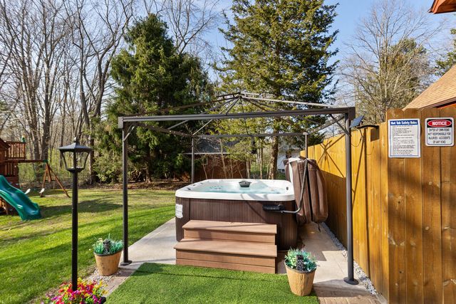 79 Pershing Street, South Haven, MI 49090