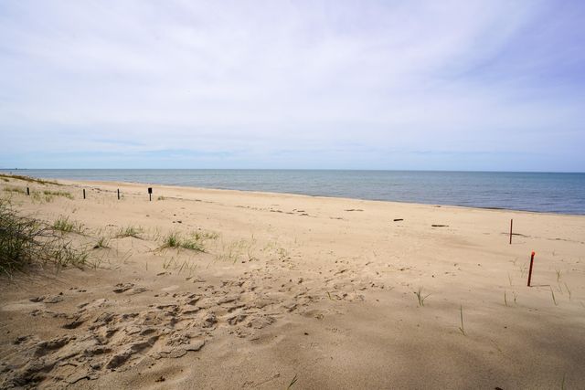 79 Pershing Street, South Haven, MI 49090