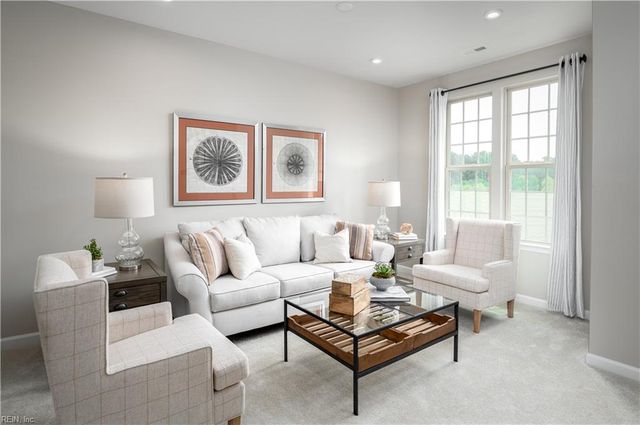 204 Reids Place DR, Suffolk, VA 23434