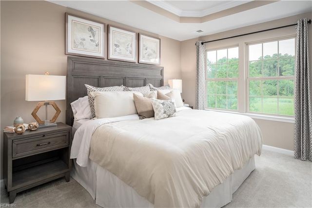 204 Reids Place DR, Suffolk, VA 23434