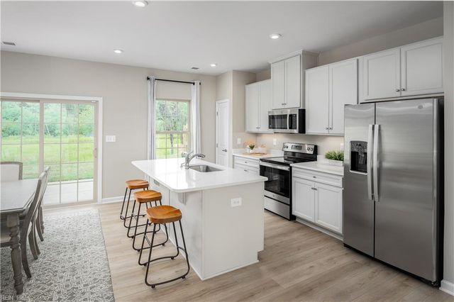 204 Reids Place DR, Suffolk, VA 23434
