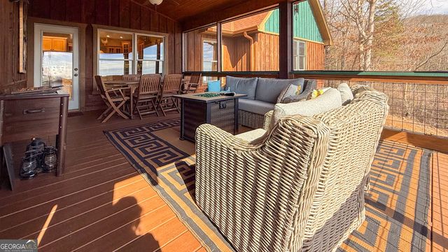 476 Starlight Drive, Sautee Nacoochee, GA 30571