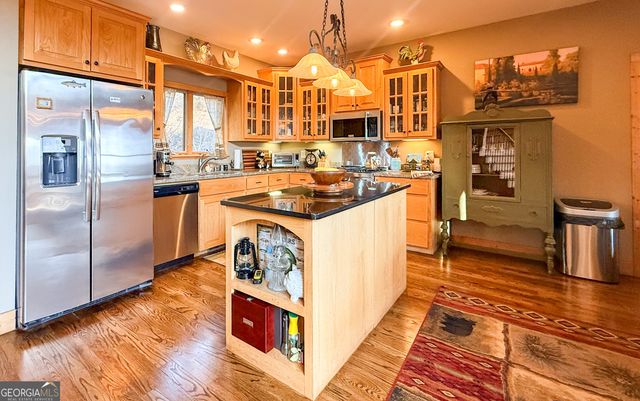 476 Starlight Drive, Sautee Nacoochee, GA 30571