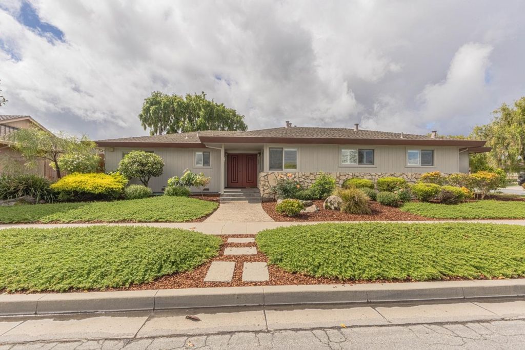 632 San Tomas Way, Salinas, CA 93901