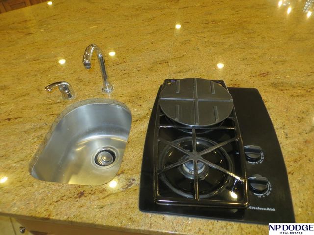 11815 Oakair Plaza, Omaha, NE 68137