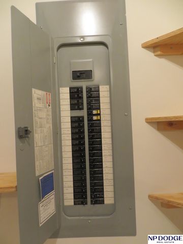 11815 Oakair Plaza, Omaha, NE 68137