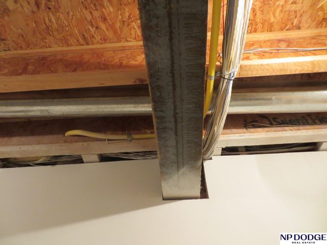 11815 Oakair Plaza, Omaha, NE 68137