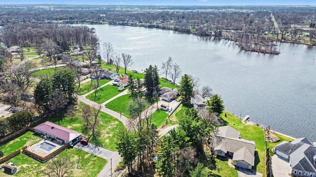 29934 Riviera Drive, Elkhart, IN 46514