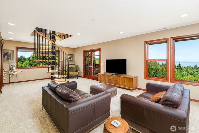 1743 Freshwater Bay Road, Port Angeles, WA 98363
