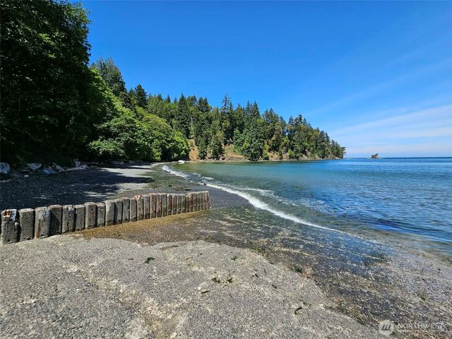 1743 Freshwater Bay Road, Port Angeles, WA 98363