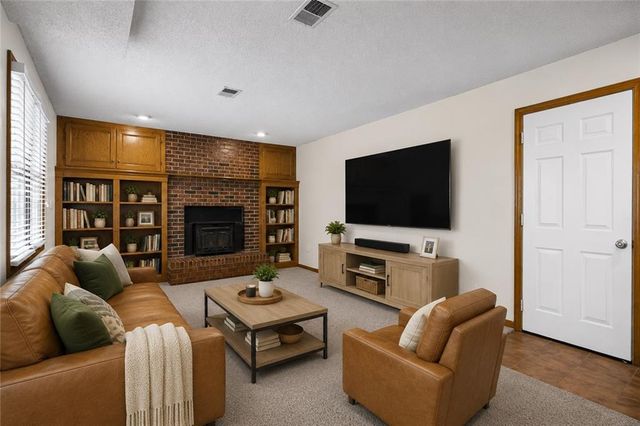 15622 W 125th Street, Olathe, KS 66062