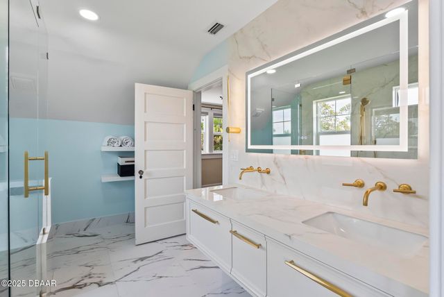 236 S Beach Street, Ormond Beach, FL 32174